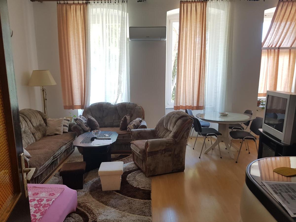 Apartmandamir ツリクヴェニツァ エクステリア 写真
